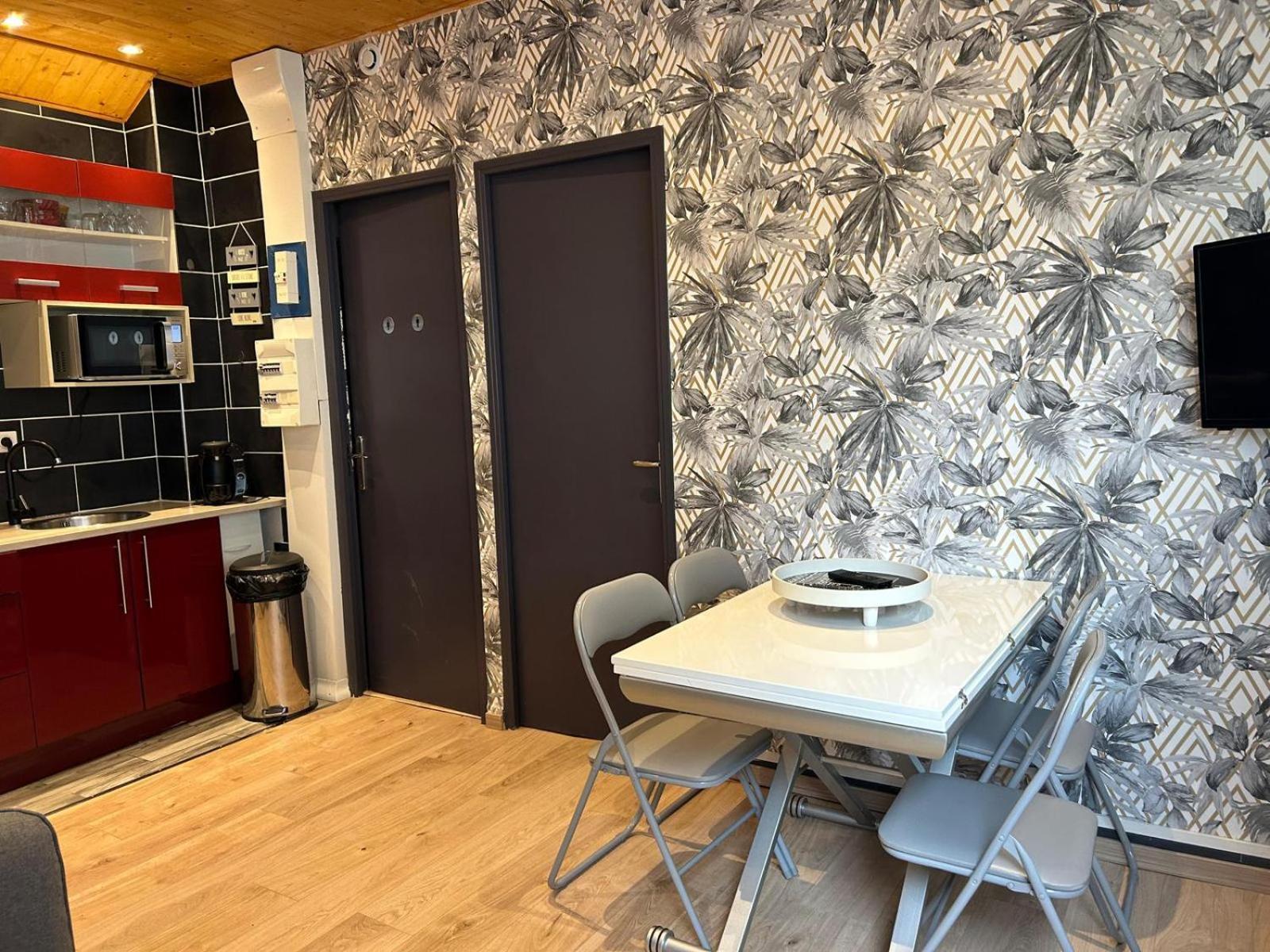 Appartement De Luxe En R/C Idealment Place En Hyper Centre Lourdes Eksteriør bilde
