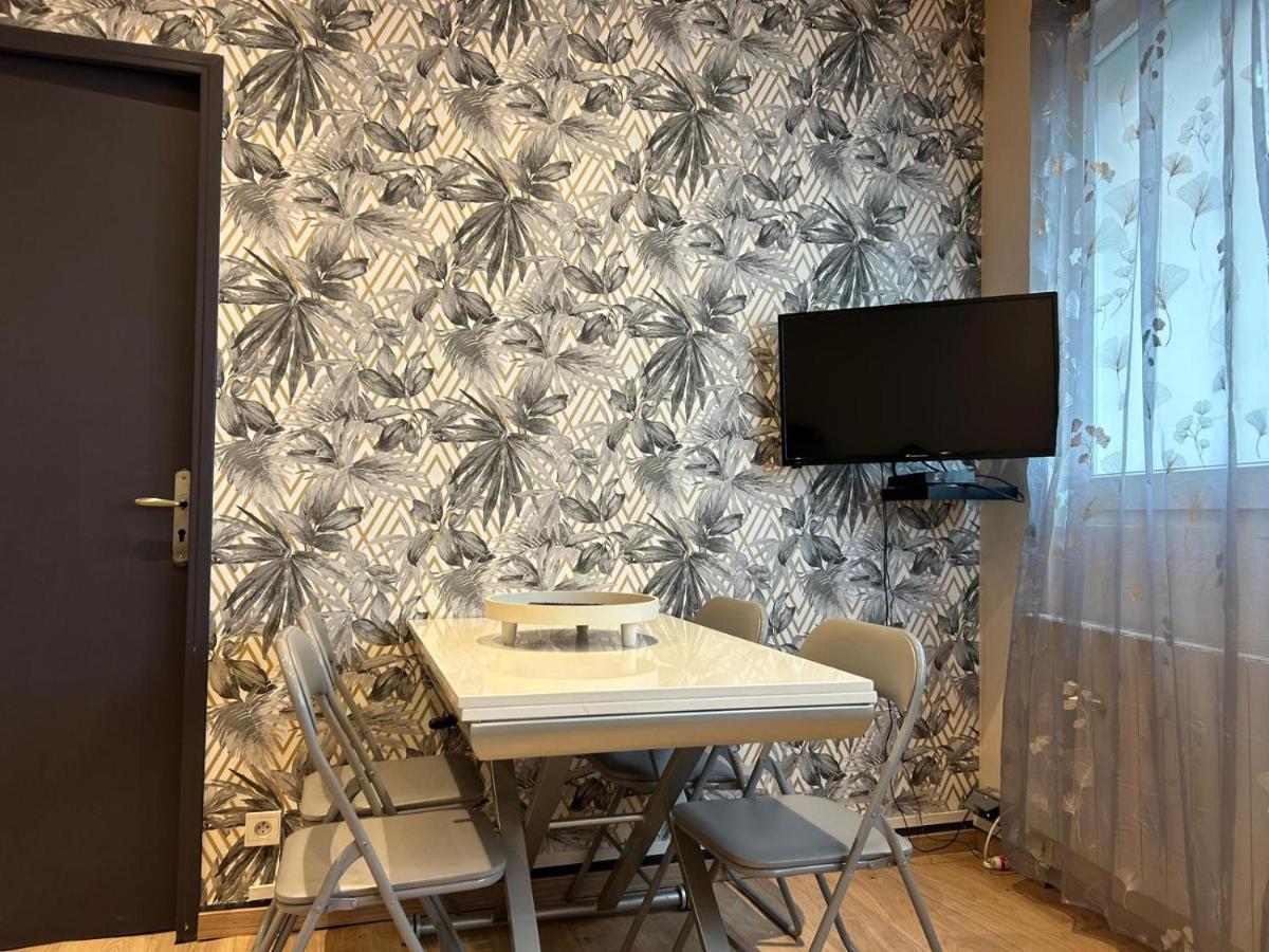 Appartement De Luxe En R/C Idealment Place En Hyper Centre Lourdes Eksteriør bilde