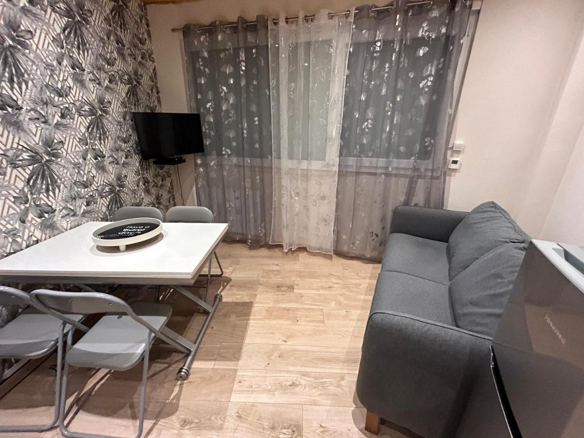 Appartement De Luxe En R/C Idealment Place En Hyper Centre Lourdes Eksteriør bilde